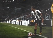 开云足球直播-赛道与街头，当F1引擎在北京的脉搏中轰鸣