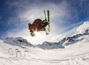 开云在线赛事平台-巴黎完胜哥伦比亚，姆巴佩关键制胜，新时代的足球艺术与战术革命