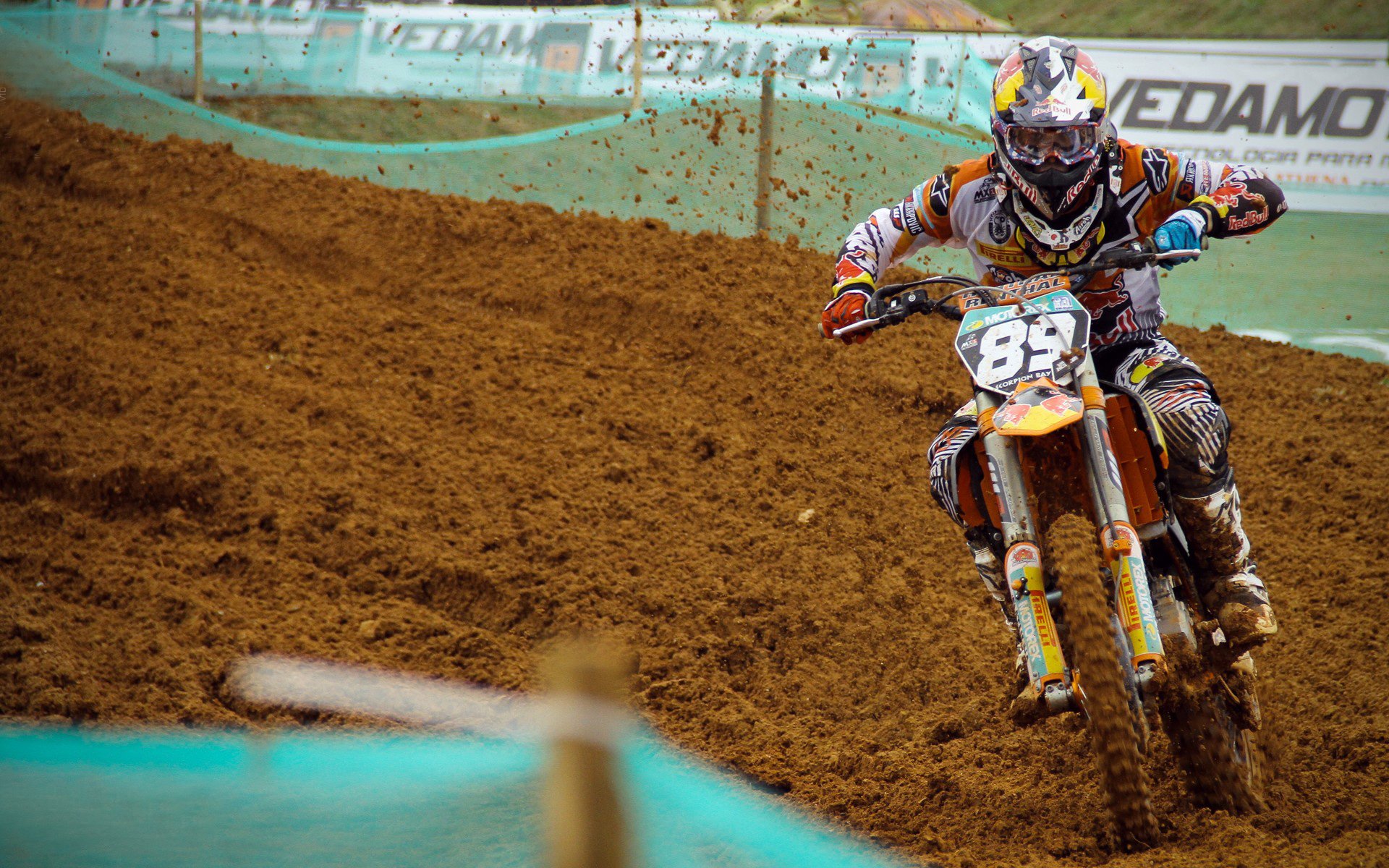 F1街道赛焦点战，巴拉圭末节进站策略带走伊朗